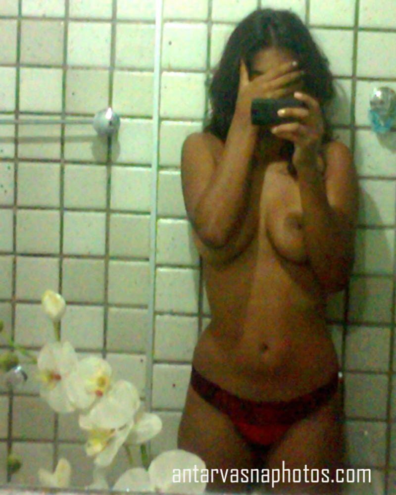 https://pub-5fcdf72a54cd4edbb03ec3edaa415a42.r2.dev/nakedleaks/boyfriend_clicked_girlfriend's_nude_photos/5.jpg
