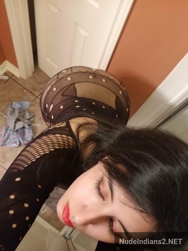https://pub-5fcdf72a54cd4edbb03ec3edaa415a42.r2.dev/nakedleaks/british_nri_nupur_chaudhari_reveals_sensual_self-portraits/124.jpg