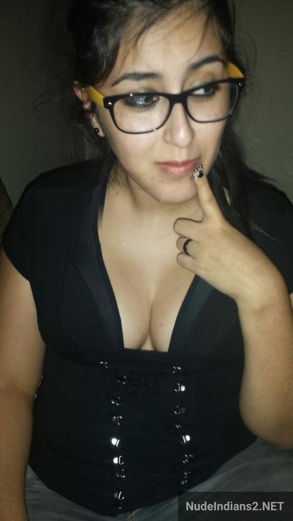 https://pub-5fcdf72a54cd4edbb03ec3edaa415a42.r2.dev/nakedleaks/british_nri_nupur_chaudhari_reveals_sensual_self-portraits/58.jpg