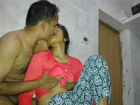 https://pub-5fcdf72a54cd4edbb03ec3edaa415a42.r2.dev/nakedleaks/brother_sucked_maid's_homemade_milk/2.jpg