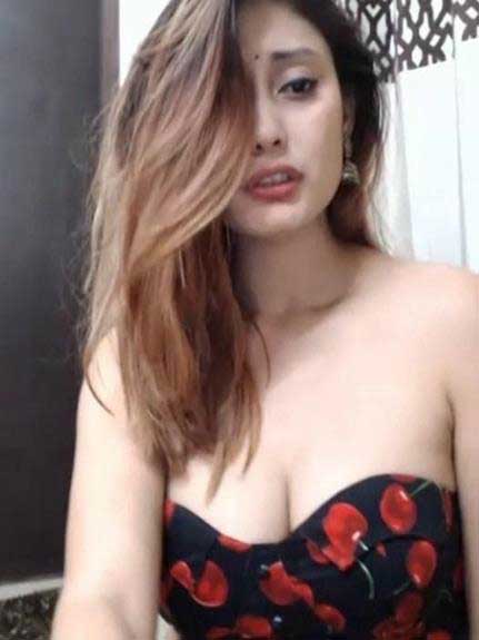 https://pub-5fcdf72a54cd4edbb03ec3edaa415a42.r2.dev/nakedleaks/captivating_images_from_live_sensual_chat_sessions/0.jpg