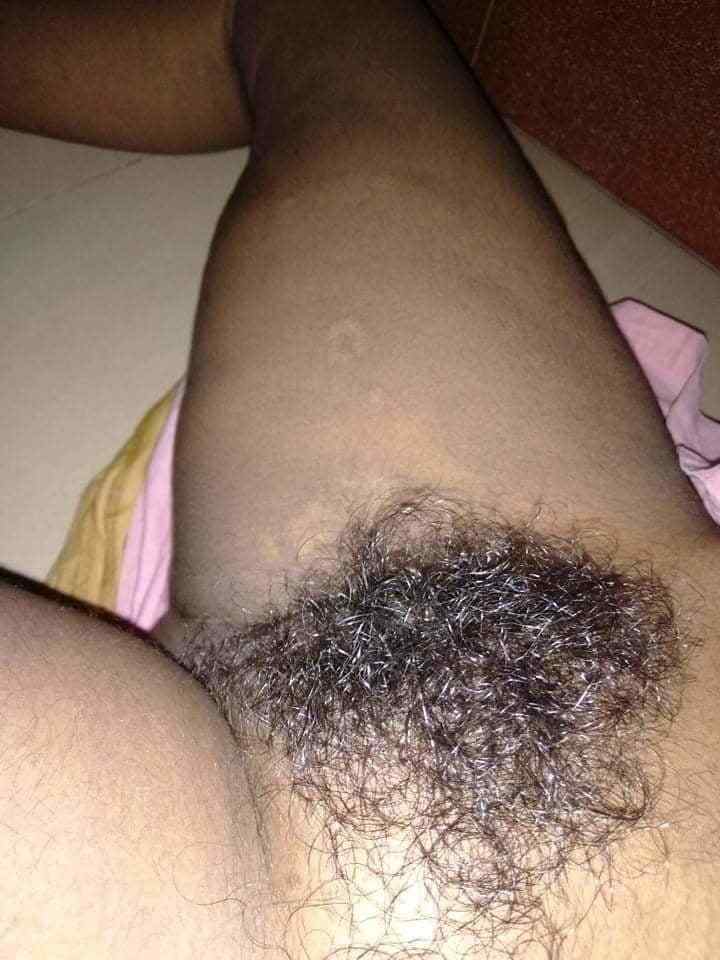 https://pub-5fcdf72a54cd4edbb03ec3edaa415a42.r2.dev/nakedleaks/captivating_images_of_a_plump_sister-in-law's_bushy_vagina/24.jpg