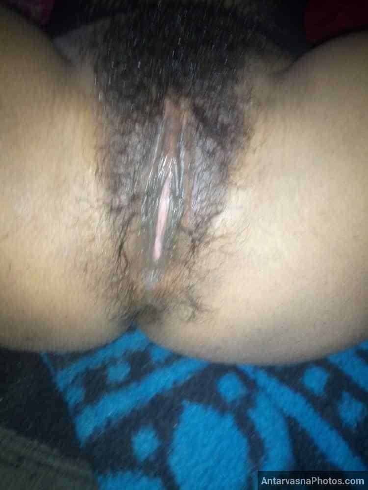 https://pub-5fcdf72a54cd4edbb03ec3edaa415a42.r2.dev/nakedleaks/captivating_images_of_a_plump_sister-in-law's_bushy_vagina/26.jpg