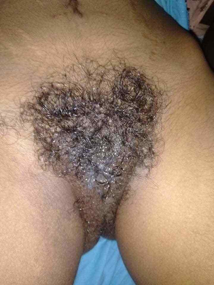 https://pub-5fcdf72a54cd4edbb03ec3edaa415a42.r2.dev/nakedleaks/captivating_images_of_a_plump_sister-in-law's_bushy_vagina/28.jpg