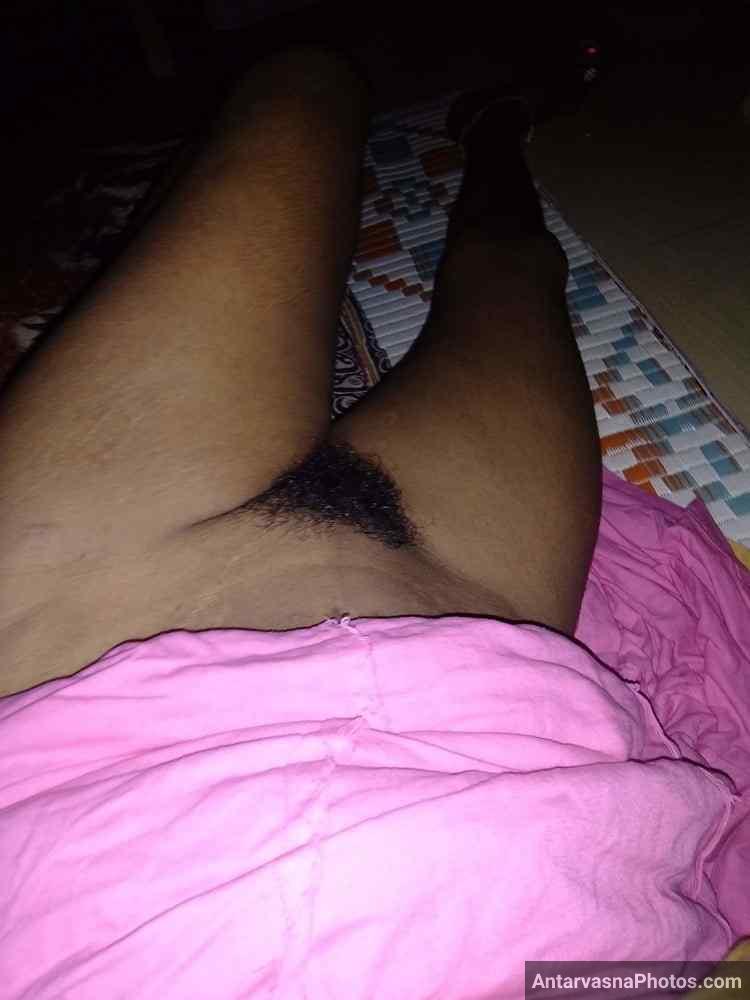 https://pub-5fcdf72a54cd4edbb03ec3edaa415a42.r2.dev/nakedleaks/captivating_images_of_a_plump_sister-in-law's_bushy_vagina/5.jpg