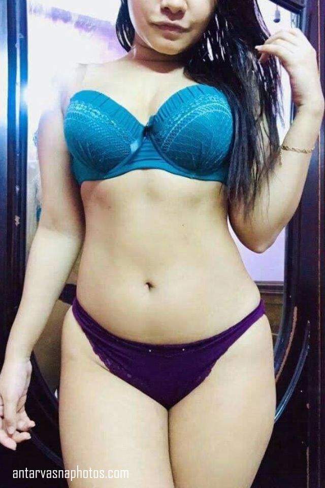 https://pub-5fcdf72a54cd4edbb03ec3edaa415a42.r2.dev/nakedleaks/captivating_images_of_an_indian_girl's_alluring_bust/3.jpg