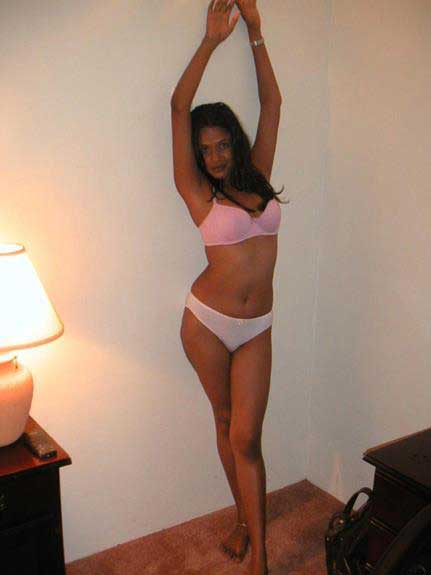 https://pub-5fcdf72a54cd4edbb03ec3edaa415a42.r2.dev/nakedleaks/captivating_images_of_an_indian_wife's_sensual_shower/7.jpg