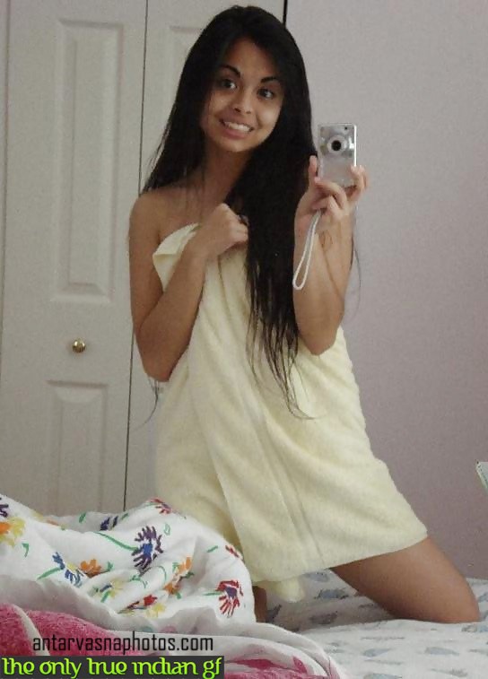 https://pub-5fcdf72a54cd4edbb03ec3edaa415a42.r2.dev/nakedleaks/captivating_images_of_desi_beauties_from_india/4.jpg
