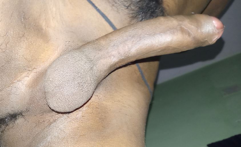 https://pub-5fcdf72a54cd4edbb03ec3edaa415a42.r2.dev/nakedleaks/captivating_images_of_indian_college_boy's_firm_organ/0.jpg