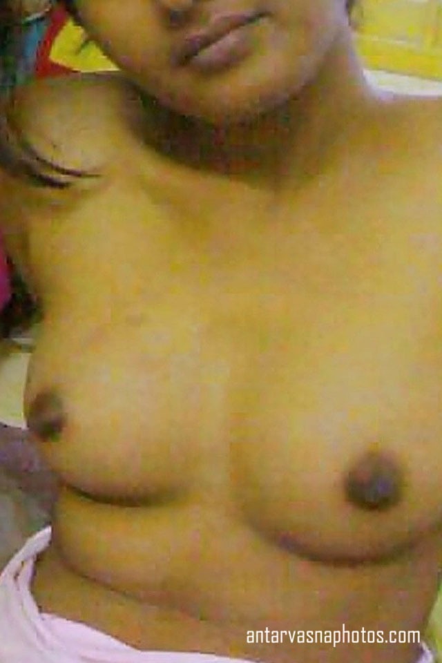 https://pub-5fcdf72a54cd4edbb03ec3edaa415a42.r2.dev/nakedleaks/captivating_images_of_mohini_from_india/7.jpg