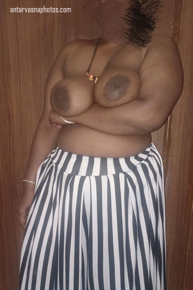https://pub-5fcdf72a54cd4edbb03ec3edaa415a42.r2.dev/nakedleaks/captivating_images_of_my_sister-in-law's_alluring_chest/1.jpg