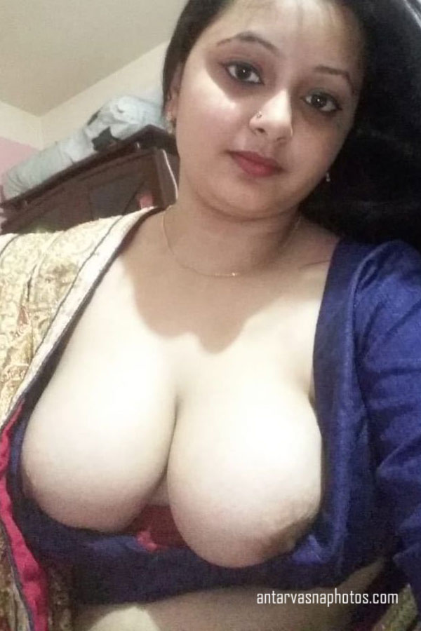 https://pub-5fcdf72a54cd4edbb03ec3edaa415a42.r2.dev/nakedleaks/captivating_images_of_pinki,_an_indian_bhabhi_with_plump_breasts/0.jpg
