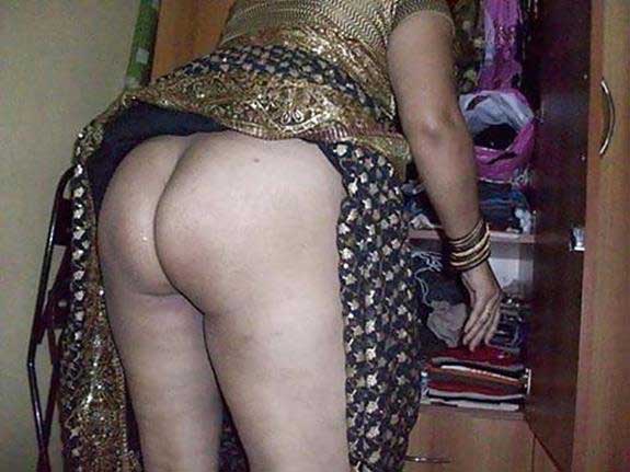 https://pub-5fcdf72a54cd4edbb03ec3edaa415a42.r2.dev/nakedleaks/captivating_images_of_punjabi_aunties'_curvaceous_backsides/1.jpg