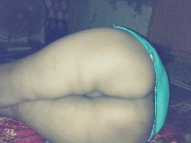 https://pub-5fcdf72a54cd4edbb03ec3edaa415a42.r2.dev/nakedleaks/captivating_marathi_aunt's_erotic_images/25.jpg