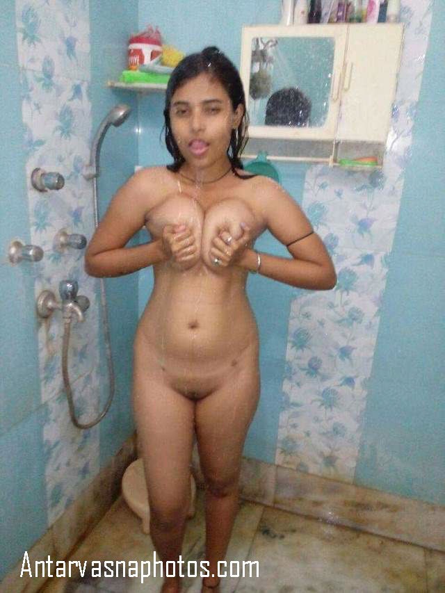 https://pub-5fcdf72a54cd4edbb03ec3edaa415a42.r2.dev/nakedleaks/captivating_photos_of_a_desi_girl_in_the_shower/7.jpg