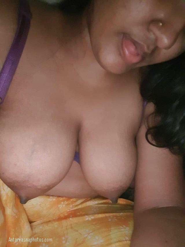 https://pub-5fcdf72a54cd4edbb03ec3edaa415a42.r2.dev/nakedleaks/captivating_photos_of_bangladeshi_girl's_exposed_assets/1.jpg