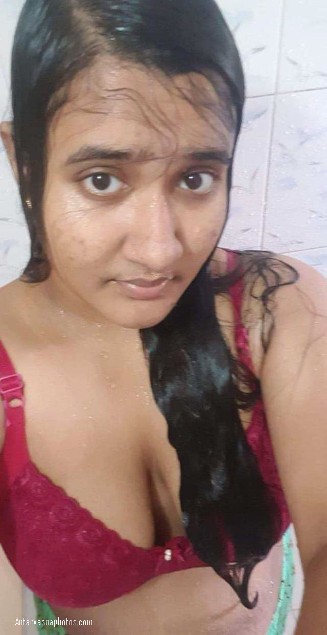 https://pub-5fcdf72a54cd4edbb03ec3edaa415a42.r2.dev/nakedleaks/captivating_photos_of_bangladeshi_girl's_exposed_assets/5.jpg