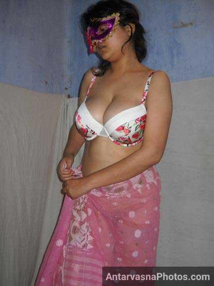 Captivating Pose in Savita Bhabhi's Pink Attire