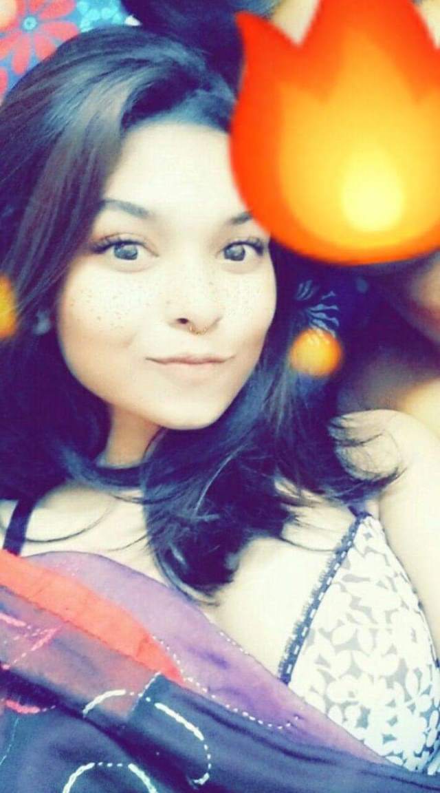 https://pub-5fcdf72a54cd4edbb03ec3edaa415a42.r2.dev/nakedleaks/captivating_selfie_of_desirable_indian_girl/3.jpg