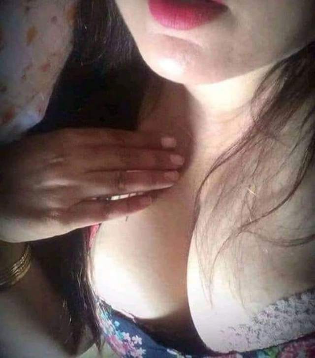 Captivating Selfie of Desirable Indian Girl
