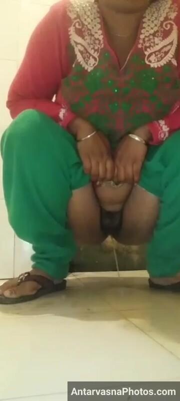 https://pub-5fcdf72a54cd4edbb03ec3edaa415a42.r2.dev/nakedleaks/captivating_shots_of_sardar_aunt's_private_parts/1.jpg