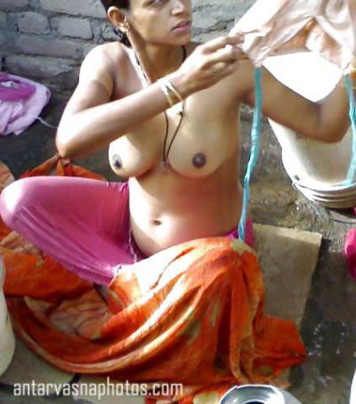 Captured Images of Neighbor's Wife Bathing