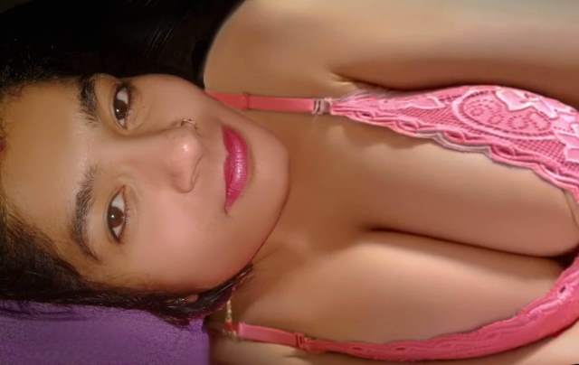 https://pub-5fcdf72a54cd4edbb03ec3edaa415a42.r2.dev/nakedleaks/capturing_hot_photos_before_bhabhi's_first_intimate_encounter/3.jpg