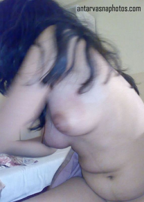 https://pub-5fcdf72a54cd4edbb03ec3edaa415a42.r2.dev/nakedleaks/capturing_images_of_an_indian_college_girl's_intimate_areas/4.jpg