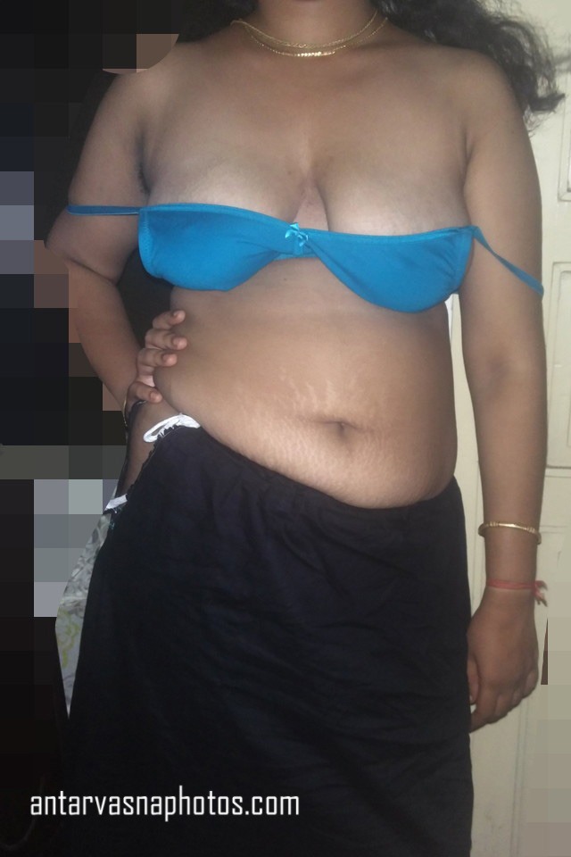 https://pub-5fcdf72a54cd4edbb03ec3edaa415a42.r2.dev/nakedleaks/capturing_pictures_of_lalita_desi_bhabhi's_breasts/2.jpg