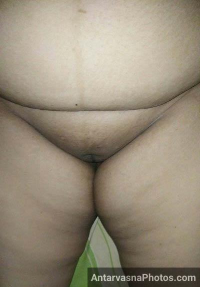 https://pub-5fcdf72a54cd4edbb03ec3edaa415a42.r2.dev/nakedleaks/chameli_chachi's_desi_bhancho_ke_photos/0.jpg
