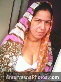 https://pub-5fcdf72a54cd4edbb03ec3edaa415a42.r2.dev/nakedleaks/check_out_68_enticing_images_of_a_rajasthani_widow_aunt!/24.jpg