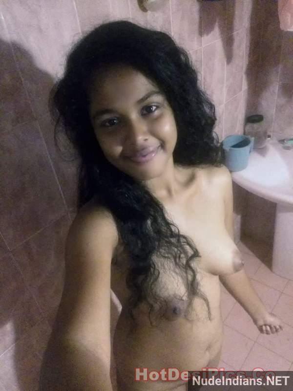 https://pub-5fcdf72a54cd4edbb03ec3edaa415a42.r2.dev/nakedleaks/collection_of_seductive_mallu_bhabhi_nude_photos/6.jpg