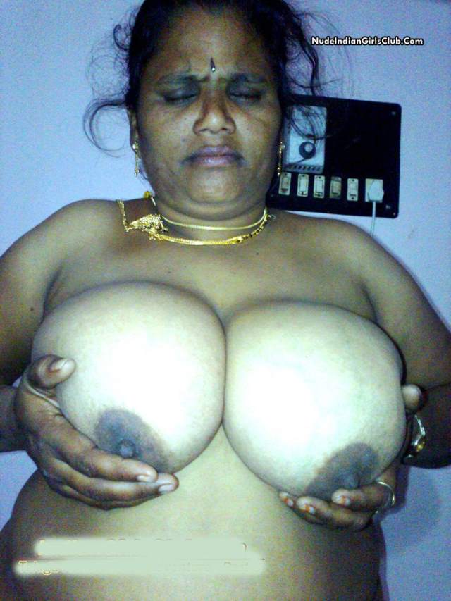 https://pub-5fcdf72a54cd4edbb03ec3edaa415a42.r2.dev/nakedleaks/compilation_of_big_boob_photos_featuring_indian_aunties/12.jpg