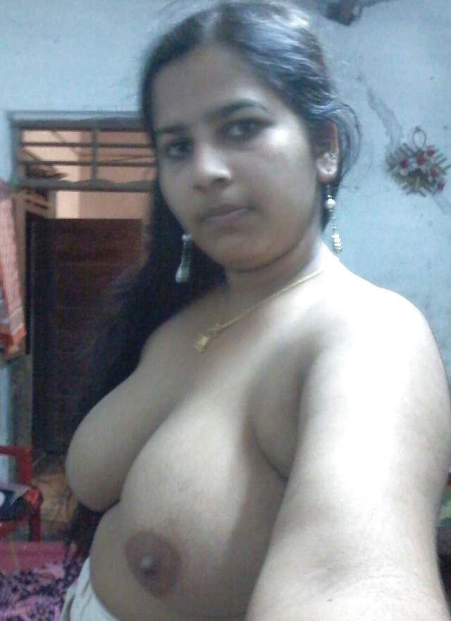 https://pub-5fcdf72a54cd4edbb03ec3edaa415a42.r2.dev/nakedleaks/compilation_of_big_boob_photos_featuring_indian_aunties/24.jpg