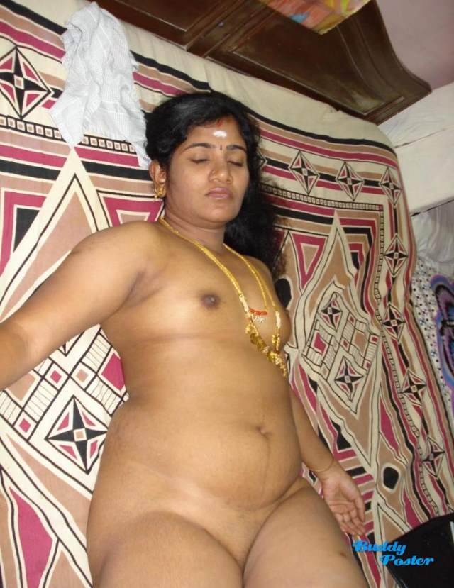 https://pub-5fcdf72a54cd4edbb03ec3edaa415a42.r2.dev/nakedleaks/compilation_of_big_boob_photos_featuring_indian_aunties/27.jpg