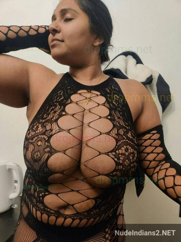 https://pub-5fcdf72a54cd4edbb03ec3edaa415a42.r2.dev/nakedleaks/compilation_of_mature_tamil_housewives_engaging_in_intimate_activities/15.jpg
