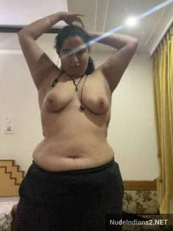 https://pub-5fcdf72a54cd4edbb03ec3edaa415a42.r2.dev/nakedleaks/compilation_of_tamil_aunties_reveling_in_illicit_romances/10.jpg