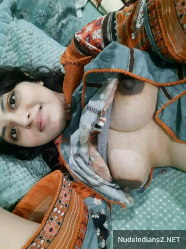https://pub-5fcdf72a54cd4edbb03ec3edaa415a42.r2.dev/nakedleaks/compilation_of_tamil_aunties_reveling_in_illicit_romances/44.jpg