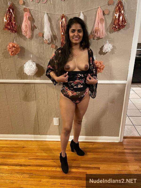 https://pub-5fcdf72a54cd4edbb03ec3edaa415a42.r2.dev/nakedleaks/controversial_photos:_jyothi_nair,_a_tamil_wife_abroad/18.jpg