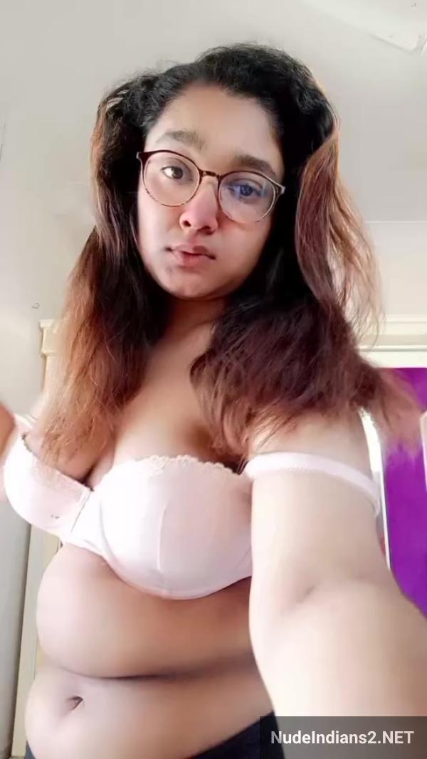https://pub-5fcdf72a54cd4edbb03ec3edaa415a42.r2.dev/nakedleaks/curvy_girl_nidhi_agarwal_showcasing_her_busty_figure_in_lingerie_selfies/31.jpg
