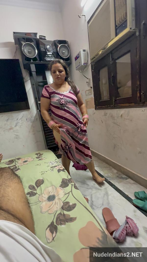 https://pub-5fcdf72a54cd4edbb03ec3edaa415a42.r2.dev/nakedleaks/curvy_gujarati_wife_asha_enjoys_intimate_moments_with_her_partner/33.jpg