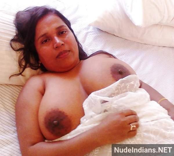 https://pub-5fcdf72a54cd4edbb03ec3edaa415a42.r2.dev/nakedleaks/curvy_mothers_making_a_splash_with_sensual_aunty_photos/32.jpg