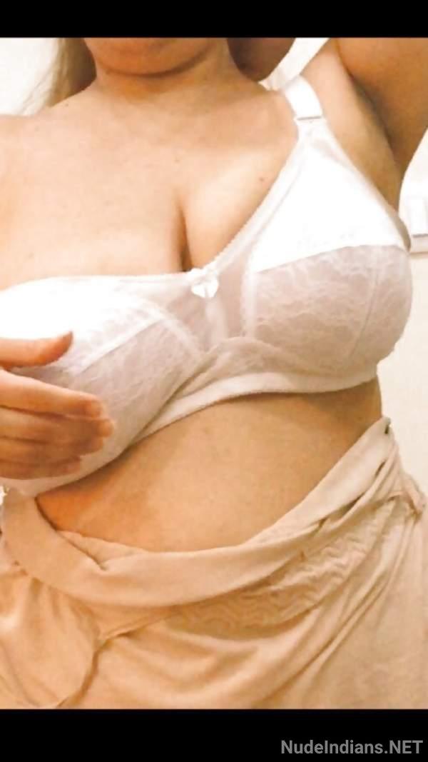 https://pub-5fcdf72a54cd4edbb03ec3edaa415a42.r2.dev/nakedleaks/curvy_mothers_making_a_splash_with_sensual_aunty_photos/33.jpg