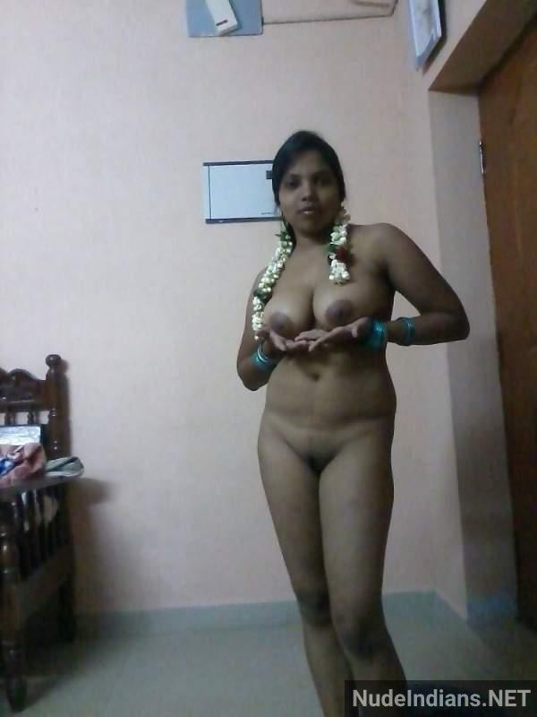 https://pub-5fcdf72a54cd4edbb03ec3edaa415a42.r2.dev/nakedleaks/curvy_mothers_making_a_splash_with_sensual_aunty_photos/9.jpg