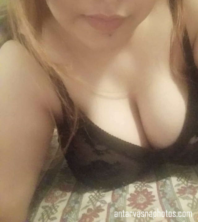 https://pub-5fcdf72a54cd4edbb03ec3edaa415a42.r2.dev/nakedleaks/deepali_indulges_in_webcam_sex_chat_during_lockdown/2.jpg