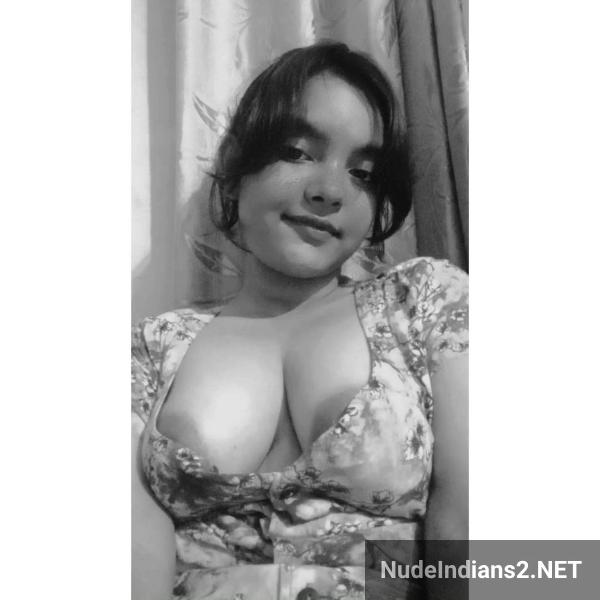 https://pub-5fcdf72a54cd4edbb03ec3edaa415a42.r2.dev/nakedleaks/delhi's_aparna_gupta_bares_all_in_stunning_photos/31.jpg