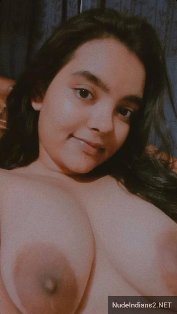 https://pub-5fcdf72a54cd4edbb03ec3edaa415a42.r2.dev/nakedleaks/delhi's_aparna_gupta_bares_all_in_stunning_photos/48.jpg