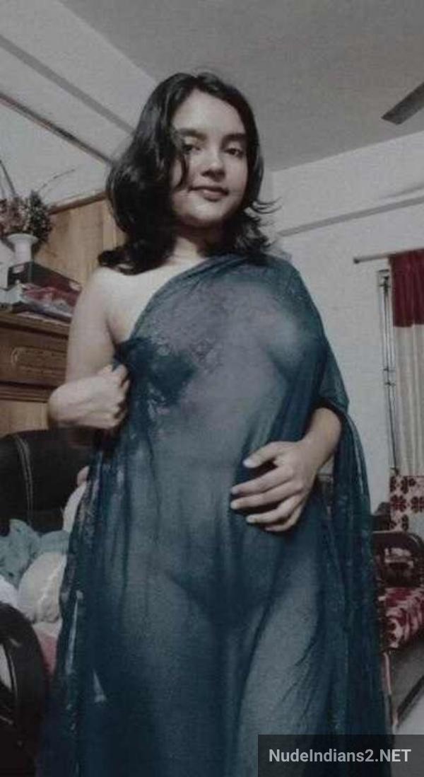 https://pub-5fcdf72a54cd4edbb03ec3edaa415a42.r2.dev/nakedleaks/delhi's_aparna_gupta_bares_all_in_stunning_photos/61.jpg