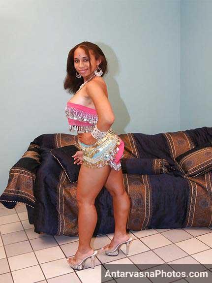 https://pub-5fcdf72a54cd4edbb03ec3edaa415a42.r2.dev/nakedleaks/delhi_call_girls'_sensual_images/3.jpg