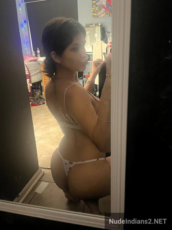 https://pub-5fcdf72a54cd4edbb03ec3edaa415a42.r2.dev/nakedleaks/delhi_girl_disha_sharma's_provocative_selfies_to_entice_men/7.jpg